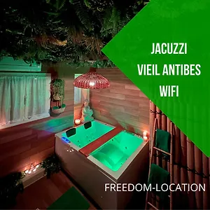 Appartamento Le Balneo Jacuzzi Vieil Safranier, Antibes